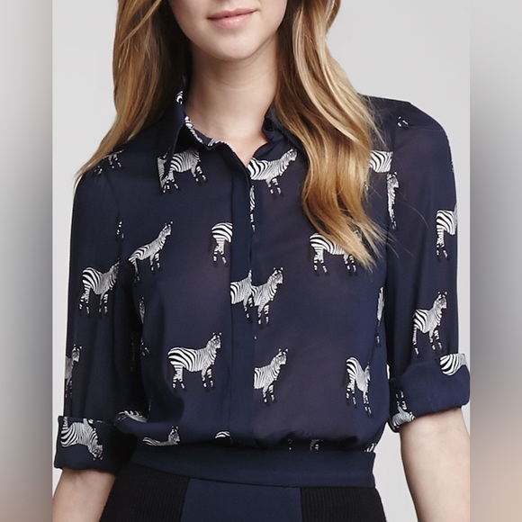 Like new Alice and Olivia zebra silk long sleeve button down - Picture 2 of 2